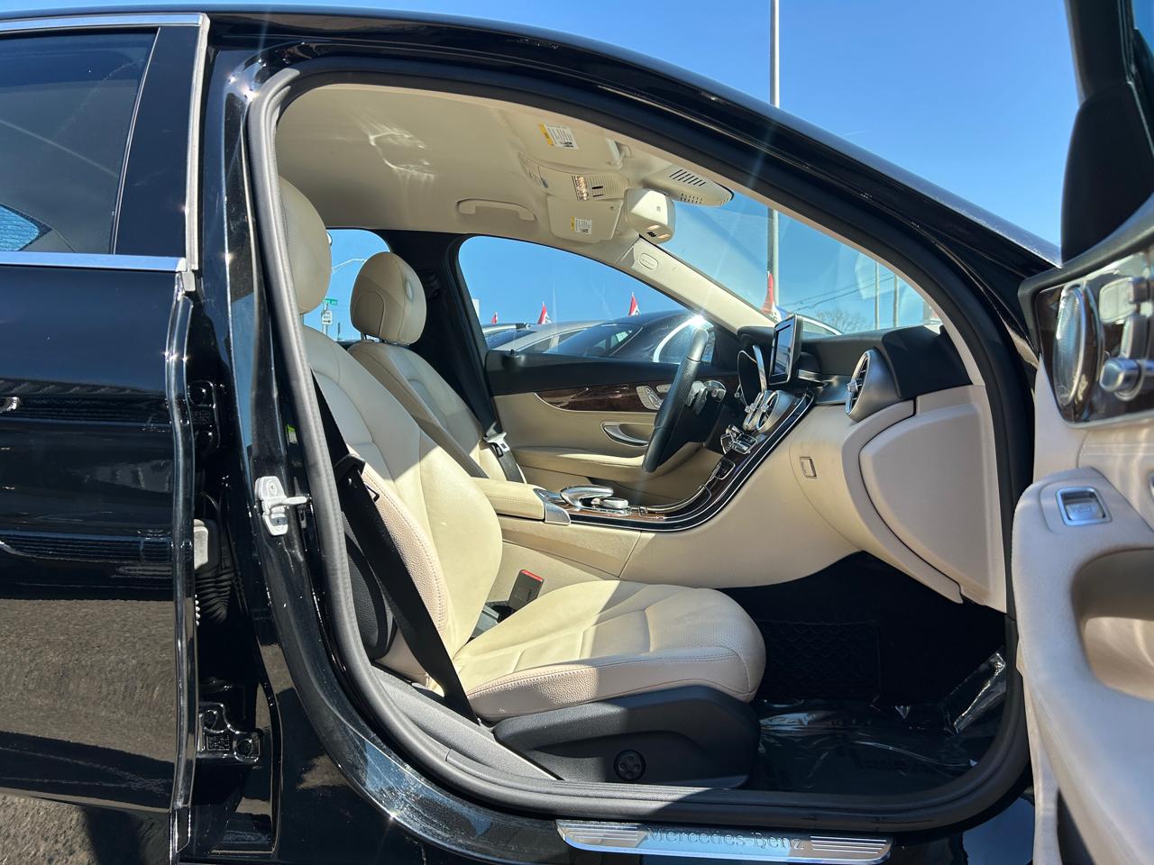 Mercedes-Benz C-Class 4dr Sdn C 300 4MATIC 2015