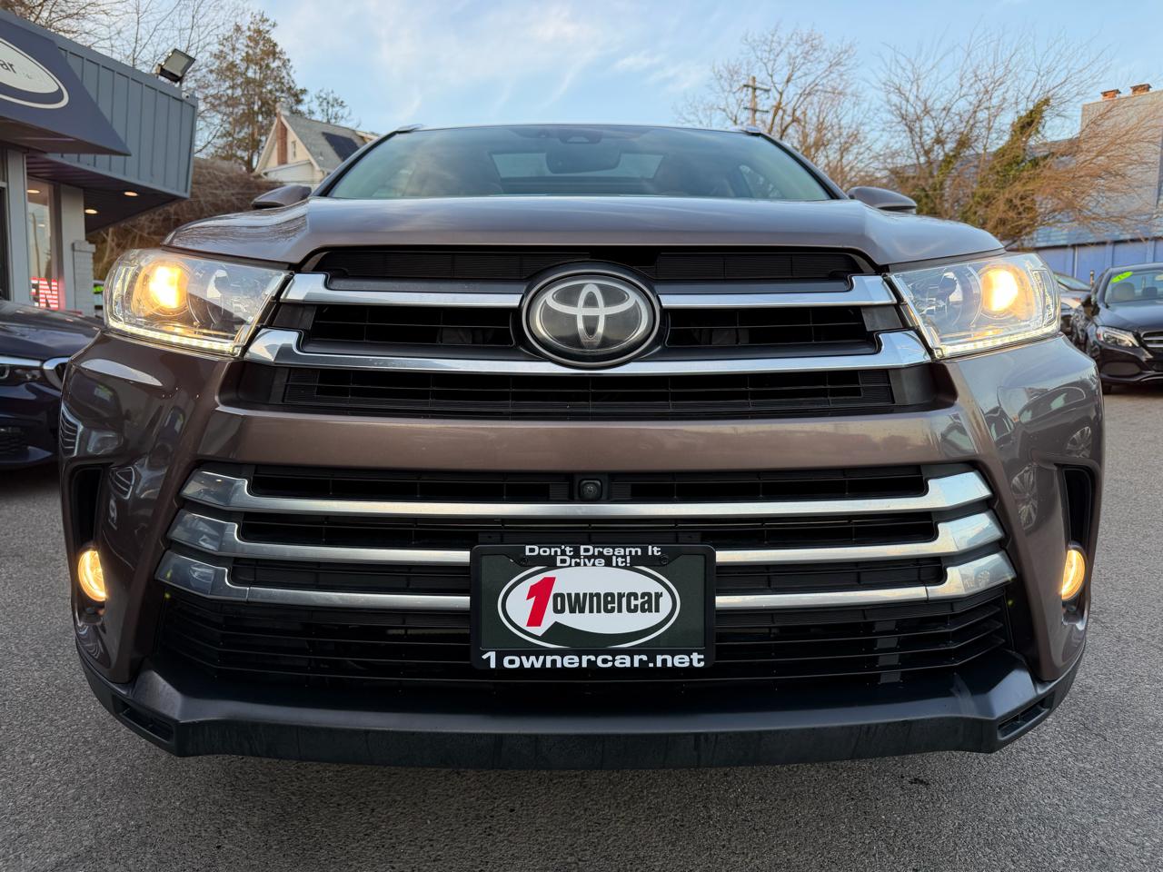 Toyota Highlander Limited V6 AWD (Natl) 2017