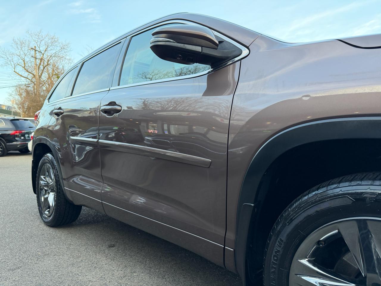 Toyota Highlander Limited V6 AWD (Natl) 2017