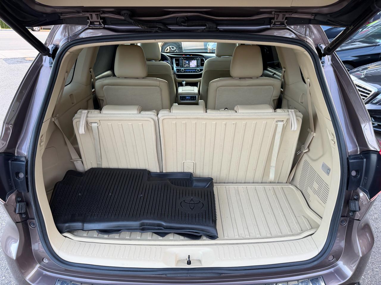 Toyota Highlander Limited V6 AWD (Natl) 2017