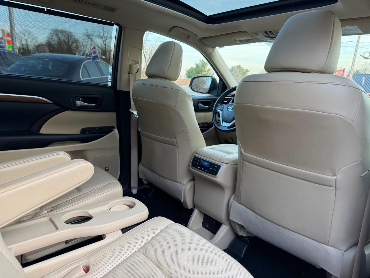 Toyota Highlander Limited V6 AWD (Natl) 2017