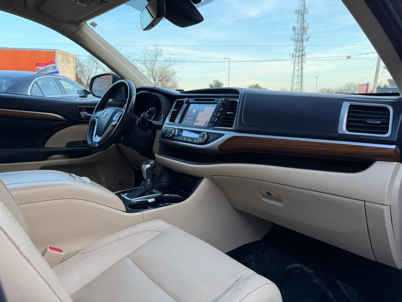 Toyota Highlander Limited V6 AWD (Natl) 2017