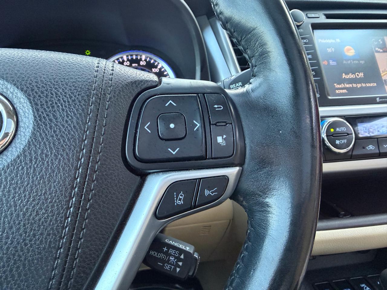 Toyota Highlander Limited V6 AWD (Natl) 2017