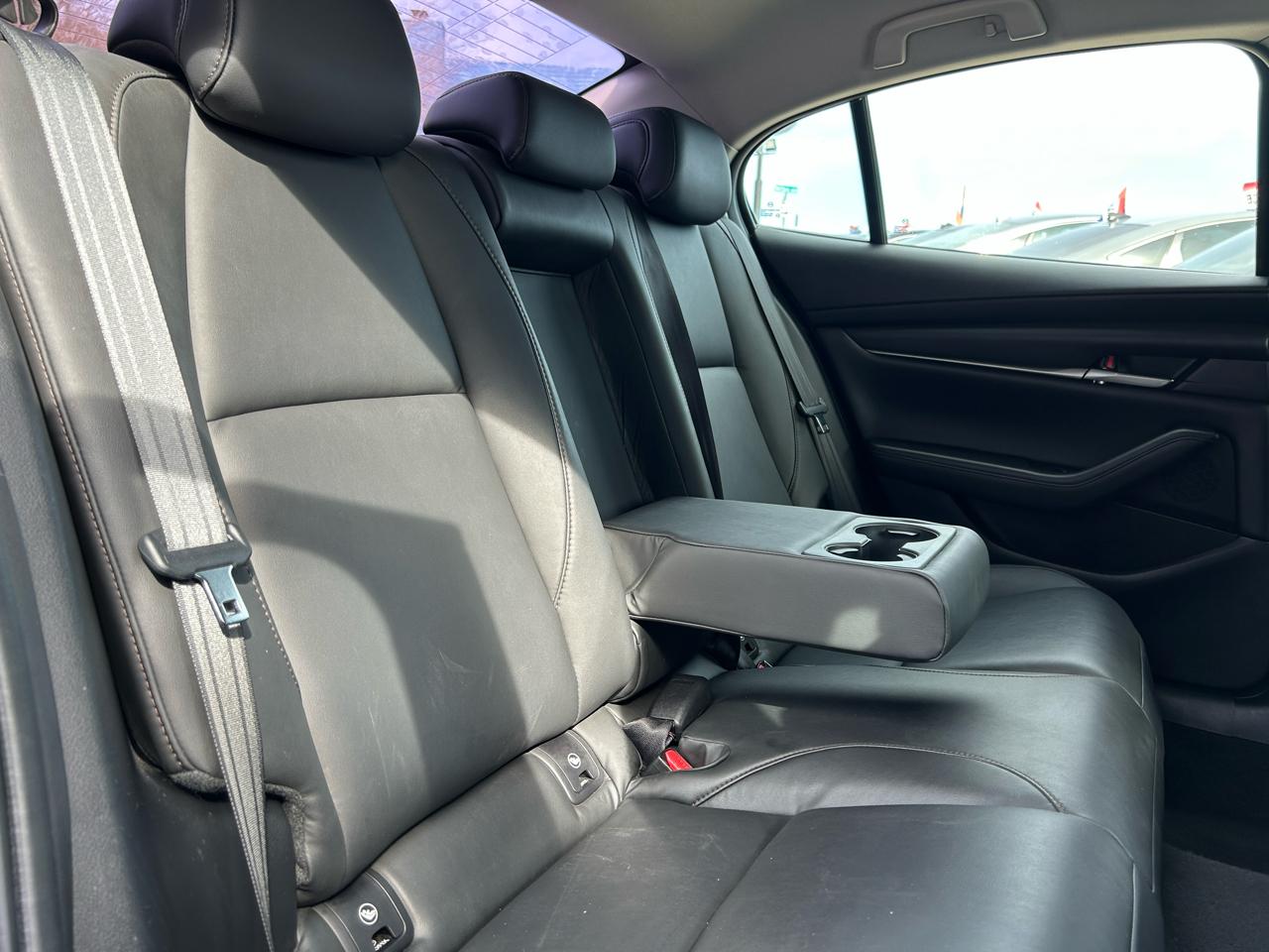 Mazda Mazda3 Sedan Select Package AWD 2020