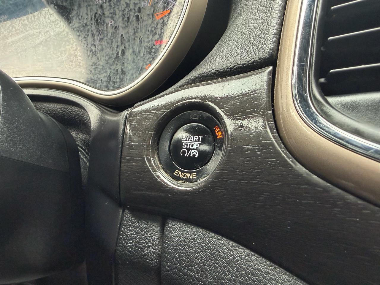 Jeep Grand Cherokee 4WD 4dr Laredo 2016