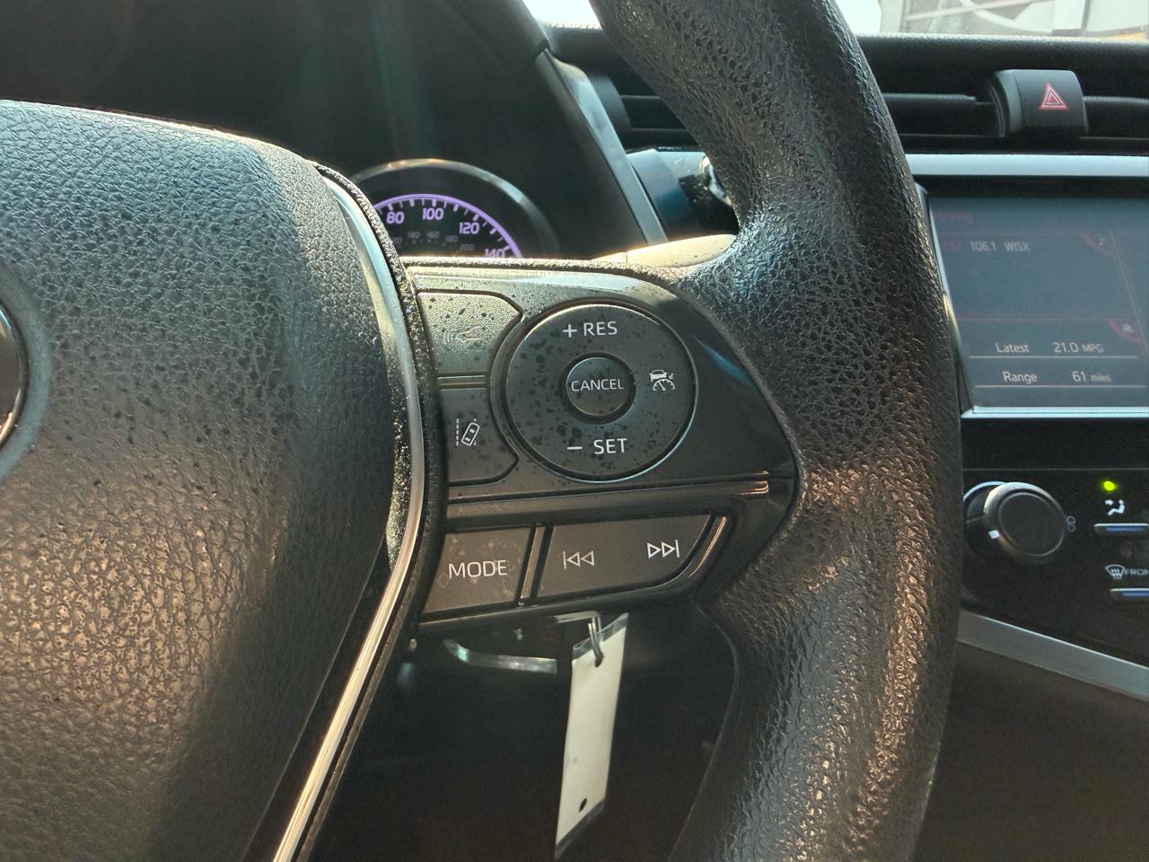 Toyota Camry XLE Auto (Natl) 2018