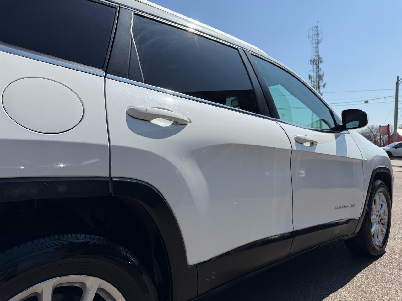 Jeep Cherokee 4WD 4dr Latitude 2015