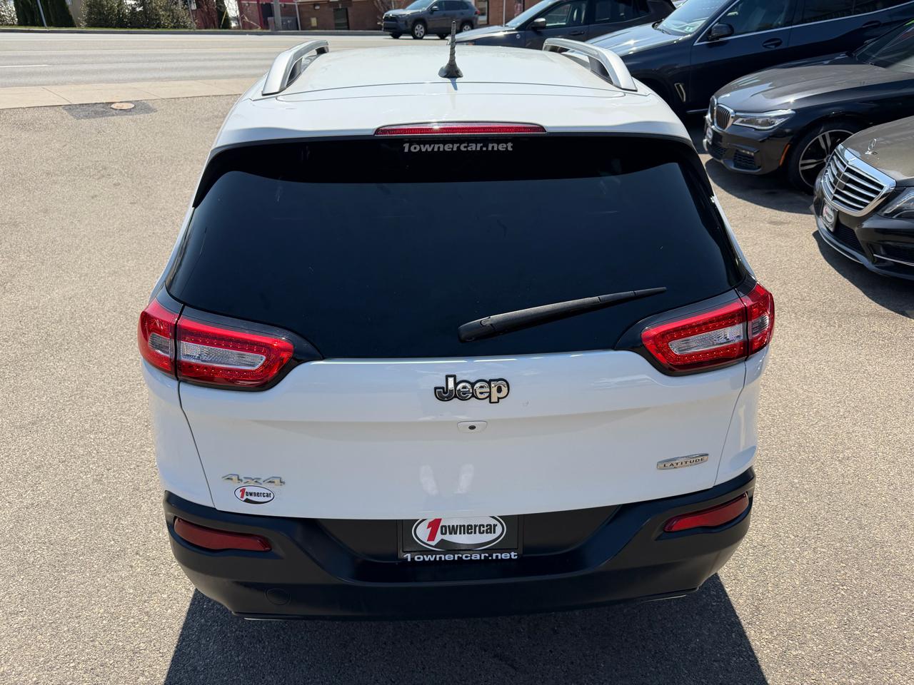 Jeep Cherokee 4WD 4dr Latitude 2015