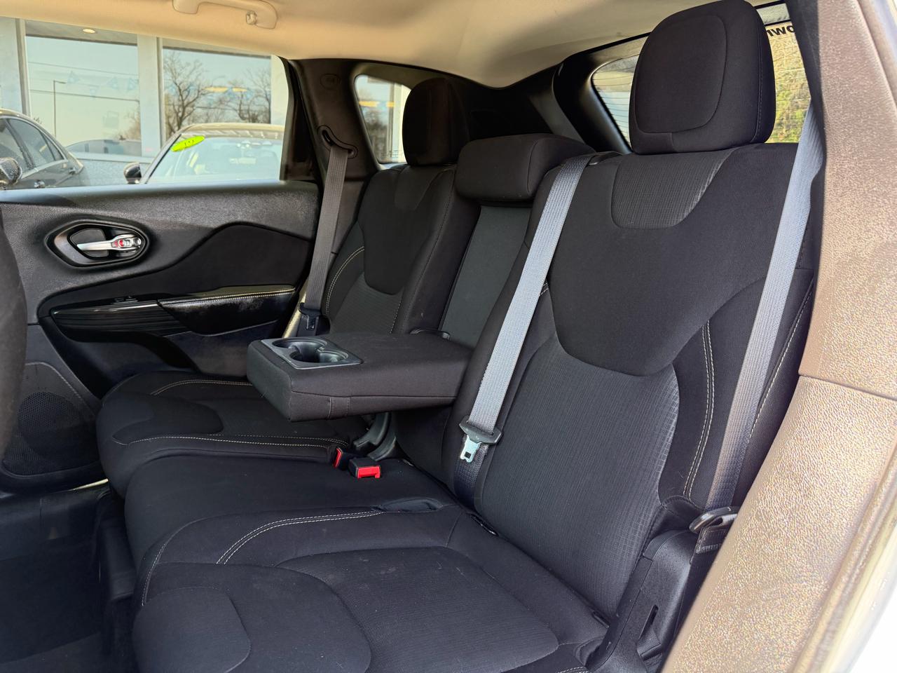 Jeep Cherokee 4WD 4dr Latitude 2015