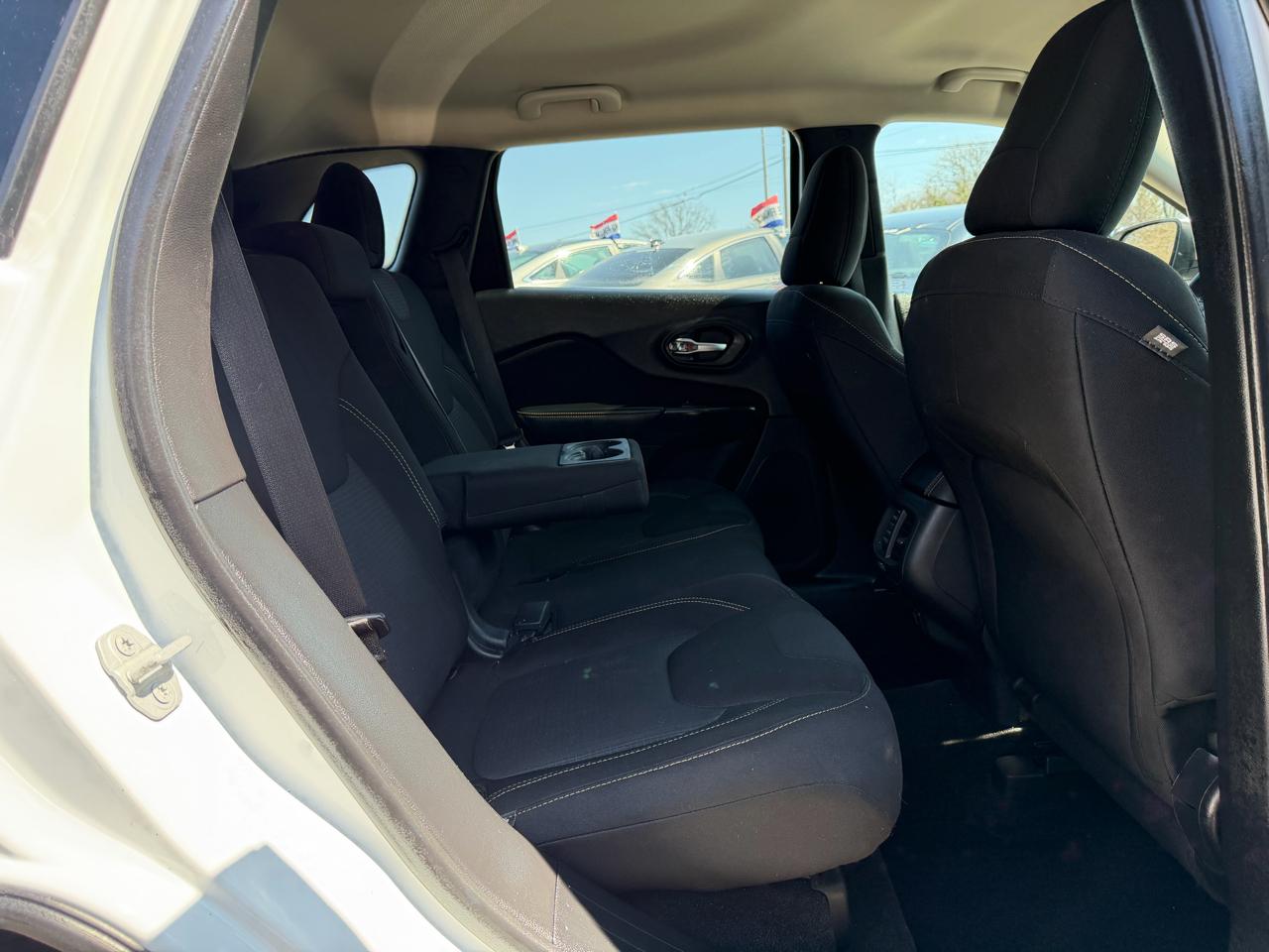 Jeep Cherokee 4WD 4dr Latitude 2015