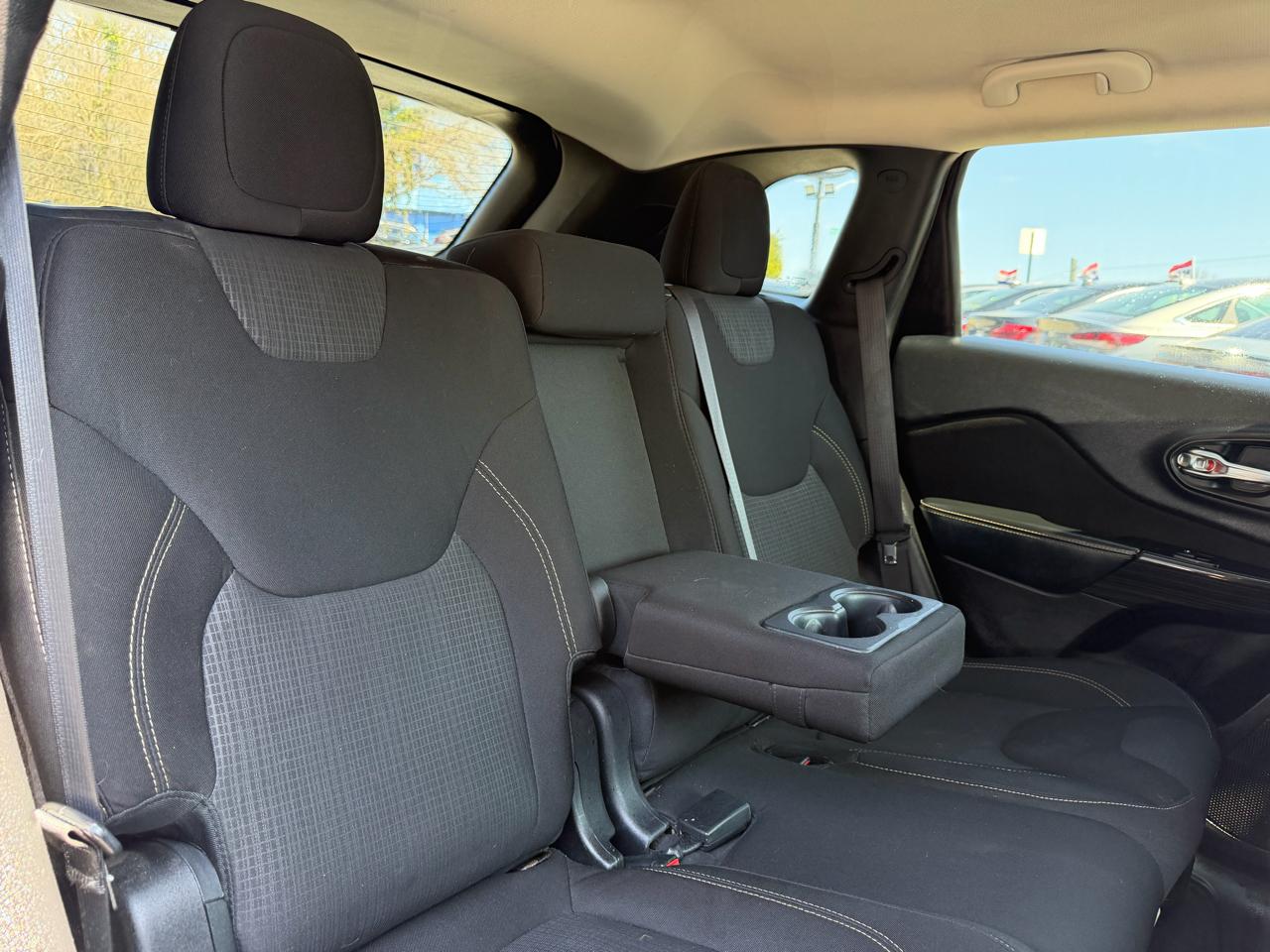 Jeep Cherokee 4WD 4dr Latitude 2015