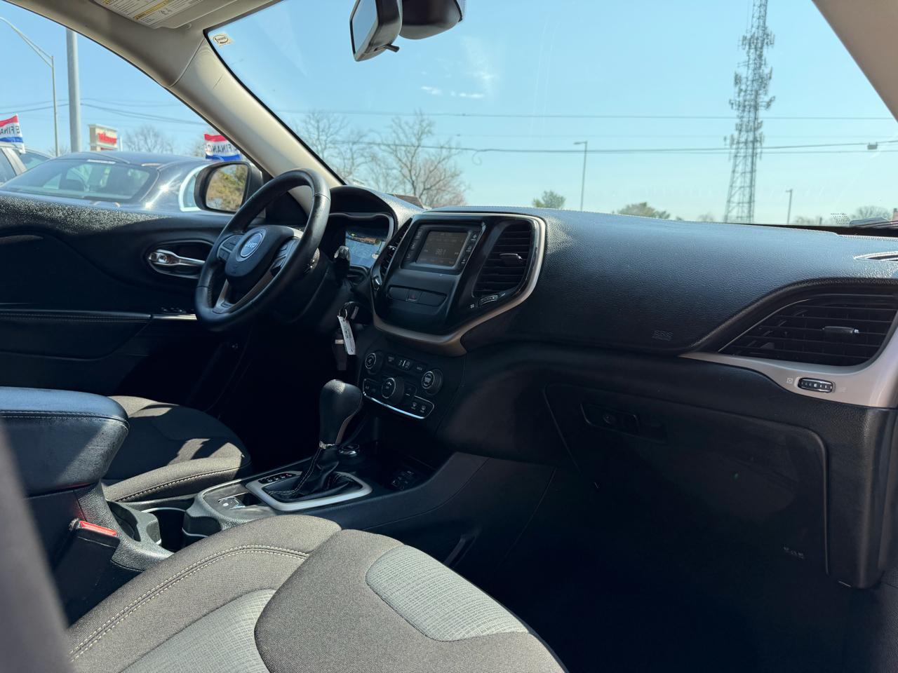 Jeep Cherokee 4WD 4dr Latitude 2015