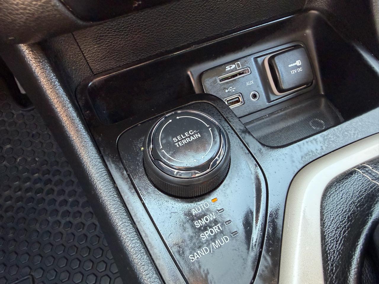 Jeep Cherokee 4WD 4dr Latitude 2015