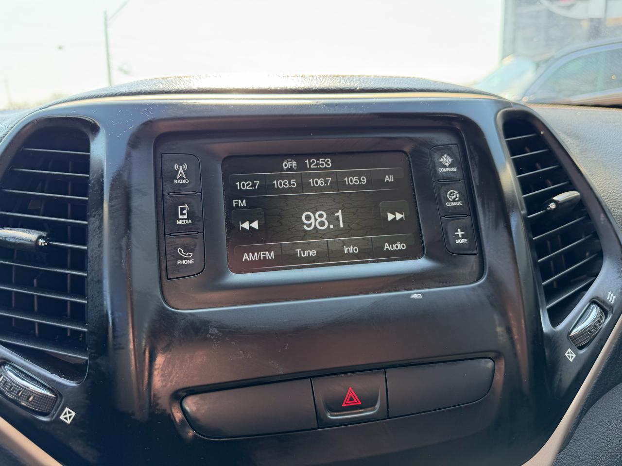 Jeep Cherokee 4WD 4dr Latitude 2015