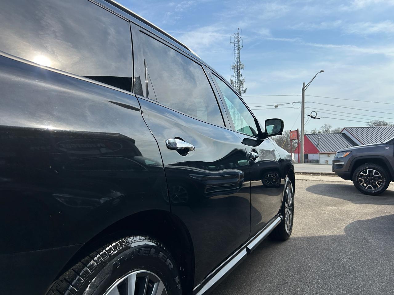 Nissan Pathfinder 4x4 SL 2019