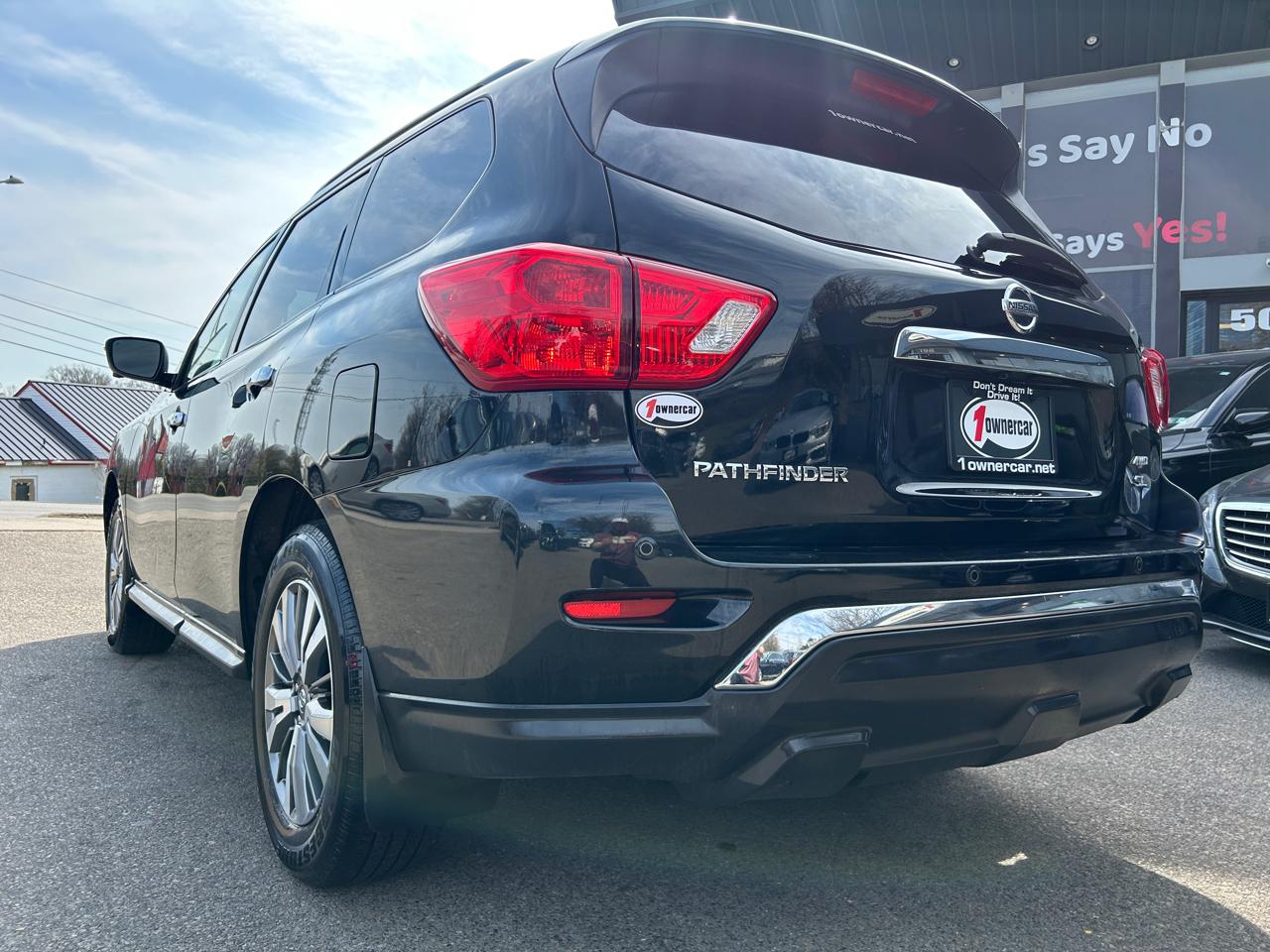 Nissan Pathfinder 4x4 SL 2019