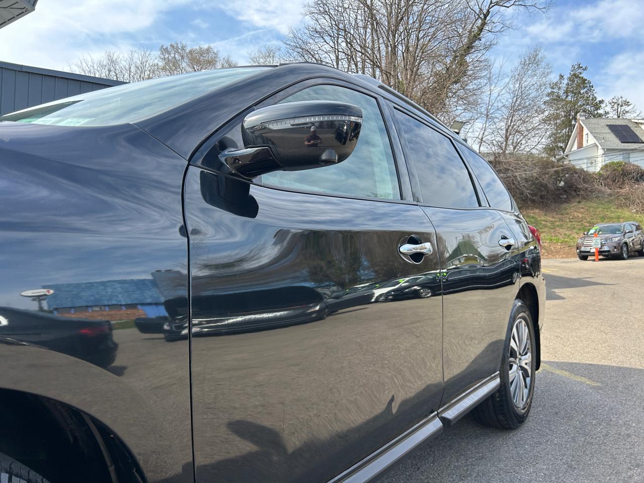 Nissan Pathfinder 4x4 SL 2019