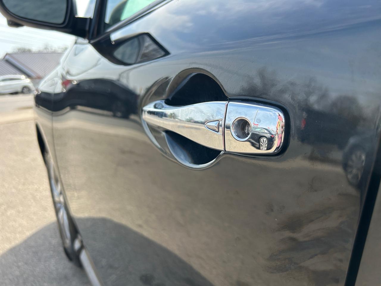 Nissan Pathfinder 4x4 SL 2019