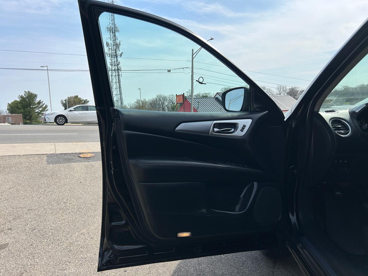 Nissan Pathfinder 4x4 SL 2019