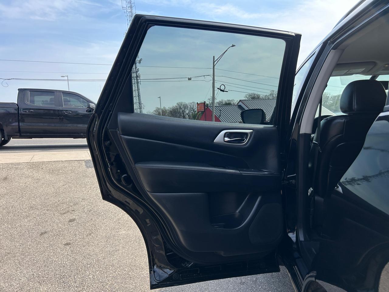 Nissan Pathfinder 4x4 SL 2019