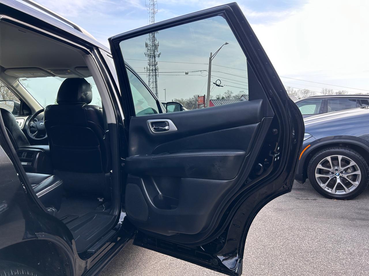 Nissan Pathfinder 4x4 SL 2019