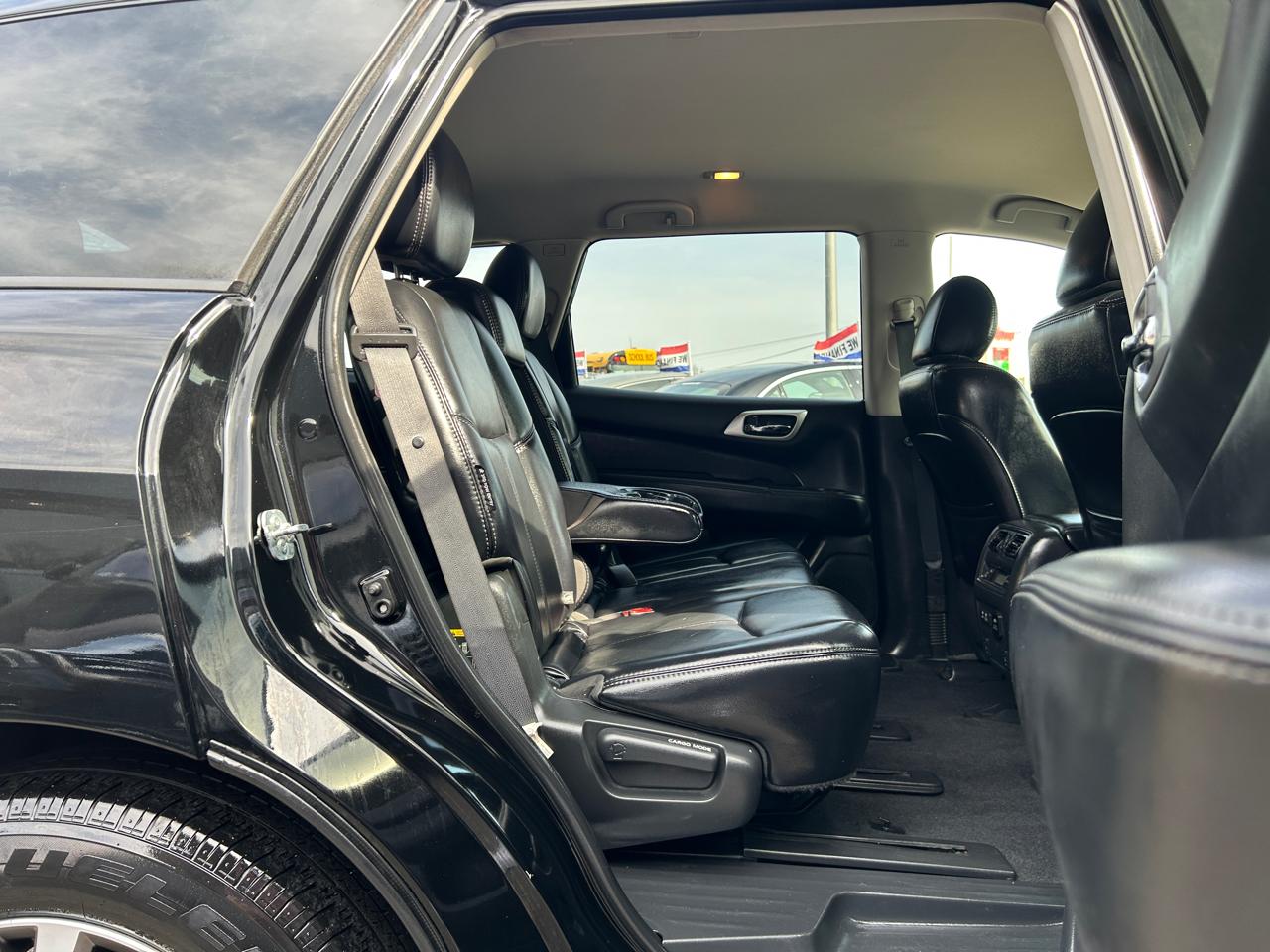 Nissan Pathfinder 4x4 SL 2019