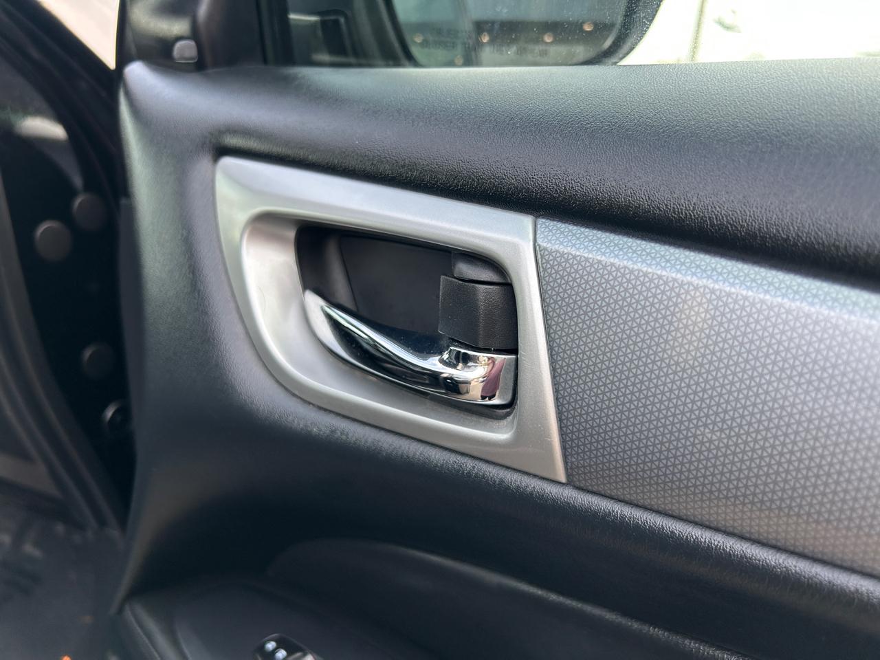 Nissan Pathfinder 4x4 SL 2019