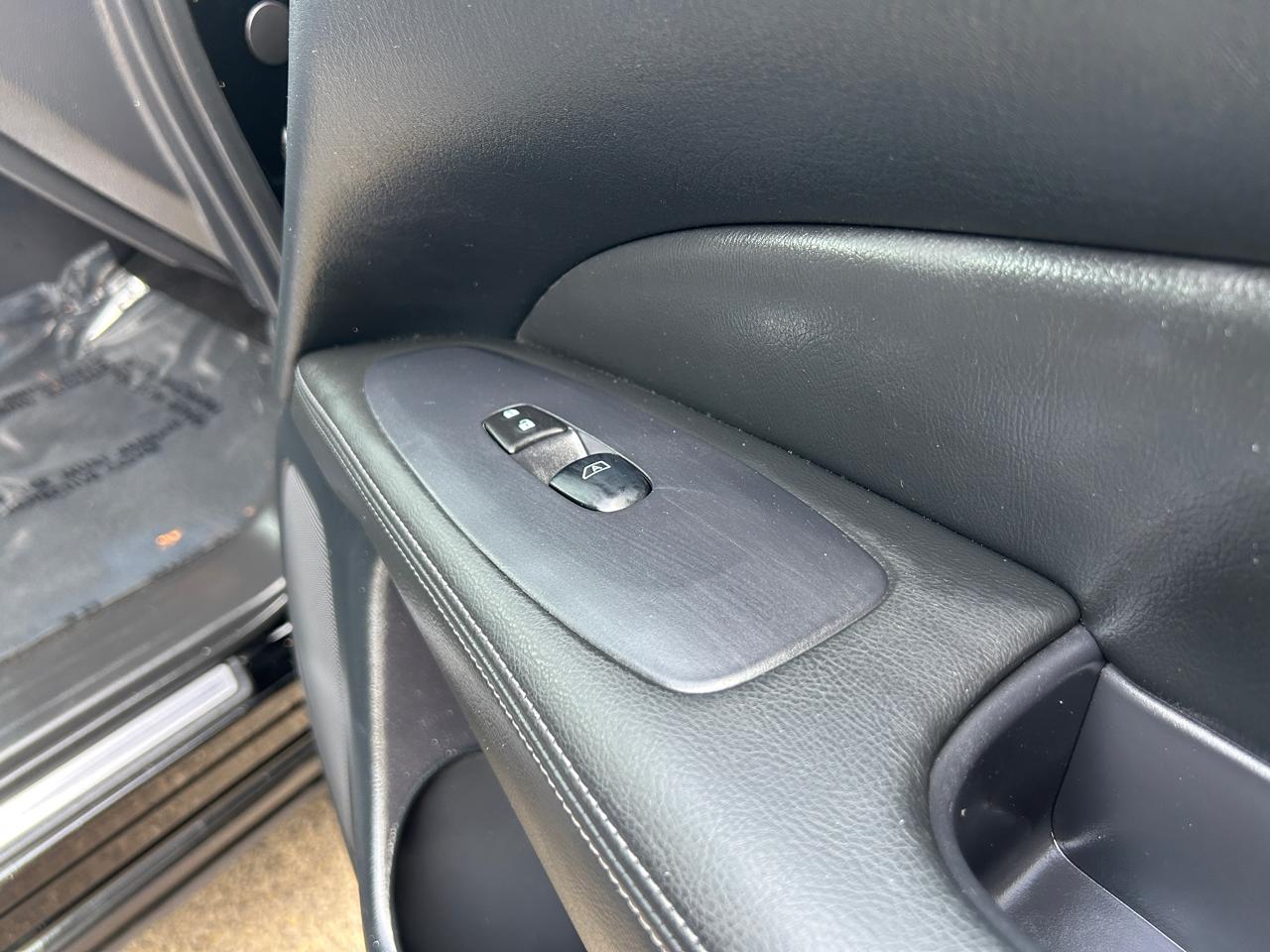 Nissan Pathfinder 4x4 SL 2019