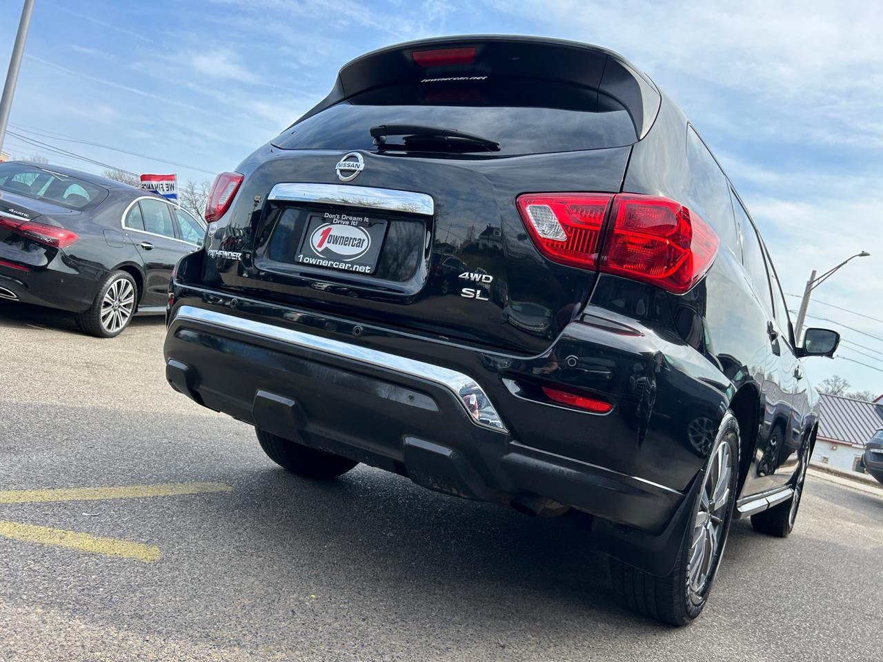 Nissan Pathfinder 4x4 SL 2019