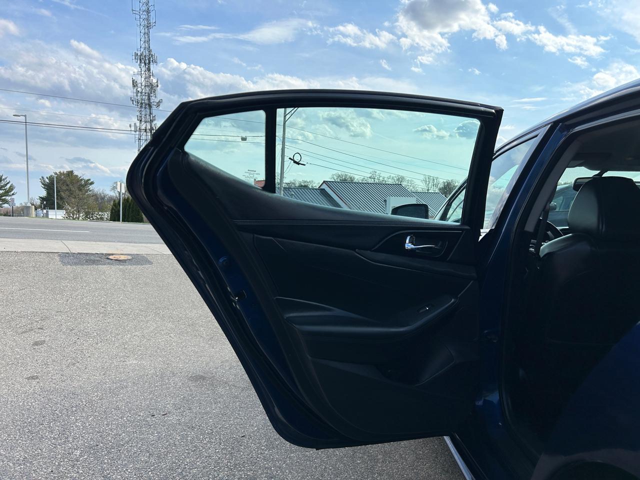 Nissan Maxima SR 3.5L 2017