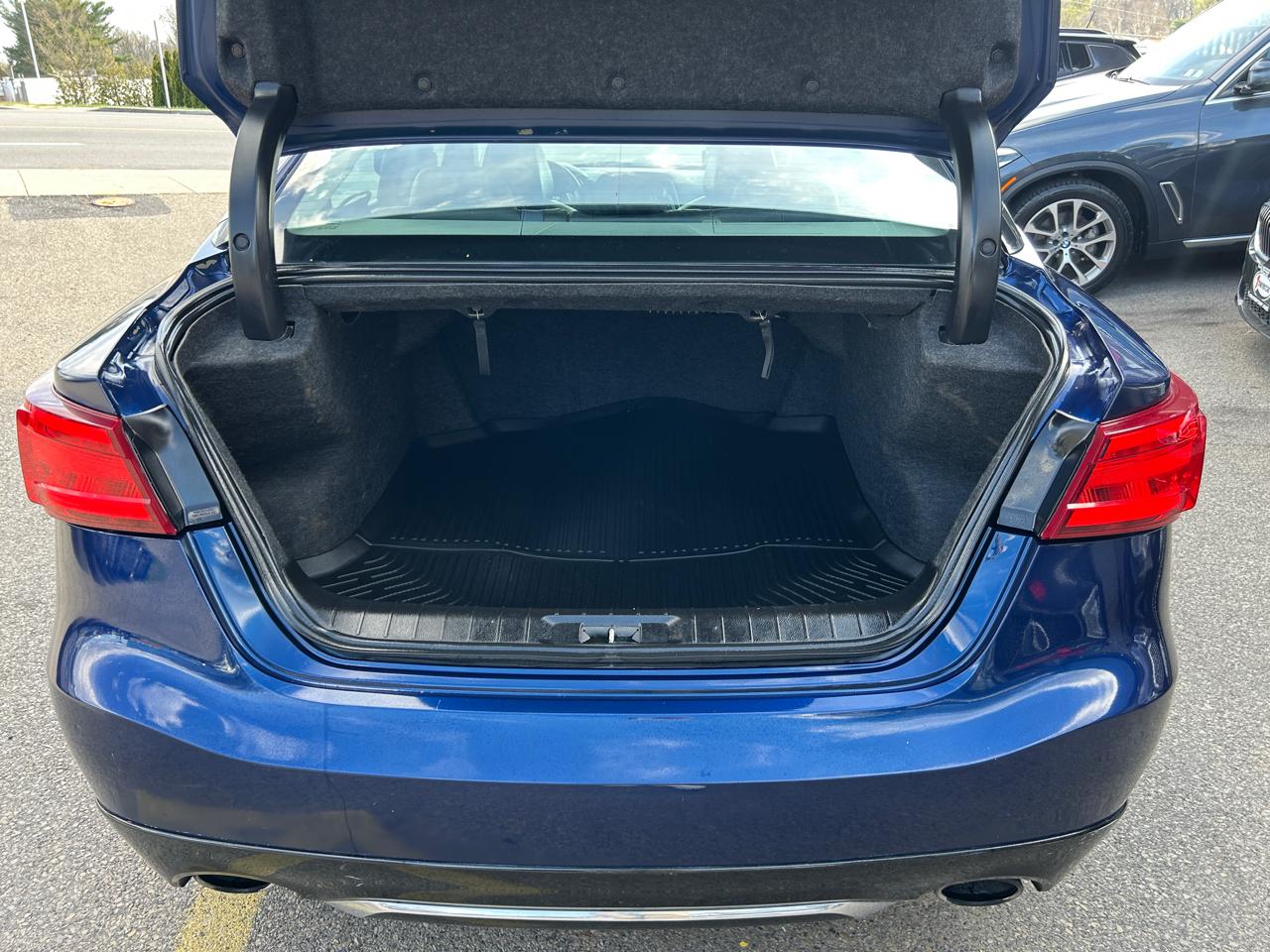 Nissan Maxima SR 3.5L 2017