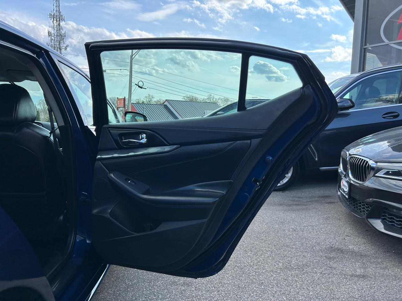 Nissan Maxima SR 3.5L 2017