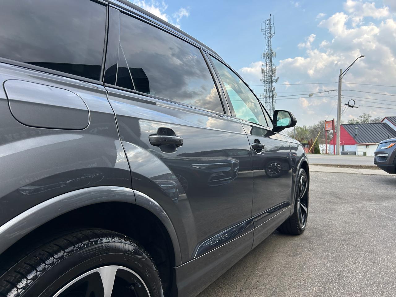 View vehicle photo 7