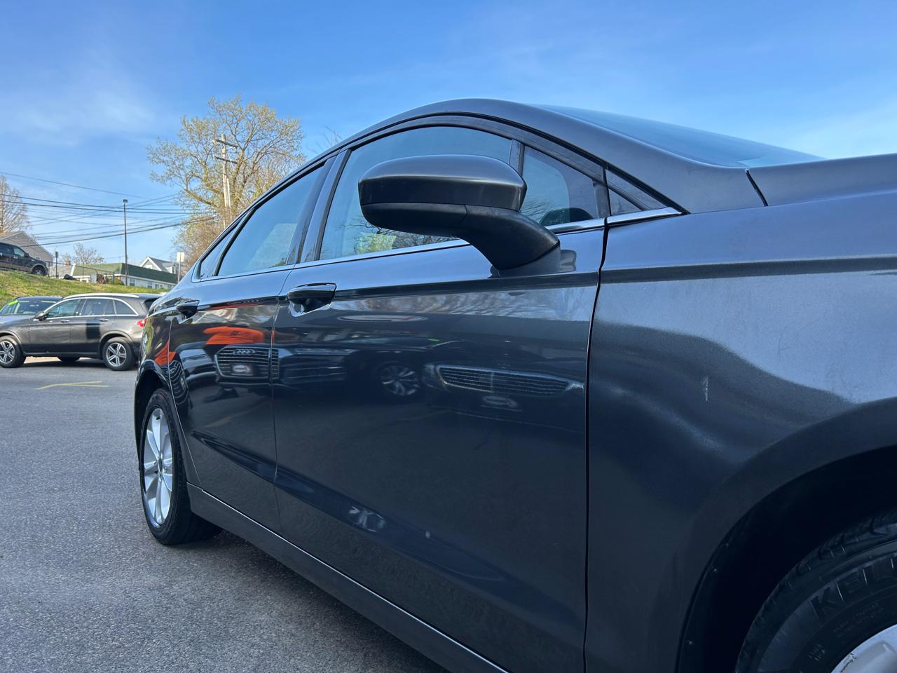 Ford Fusion Hybrid SE FWD 2020