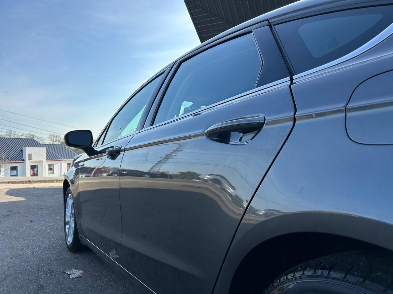 Ford Fusion Hybrid SE FWD 2020