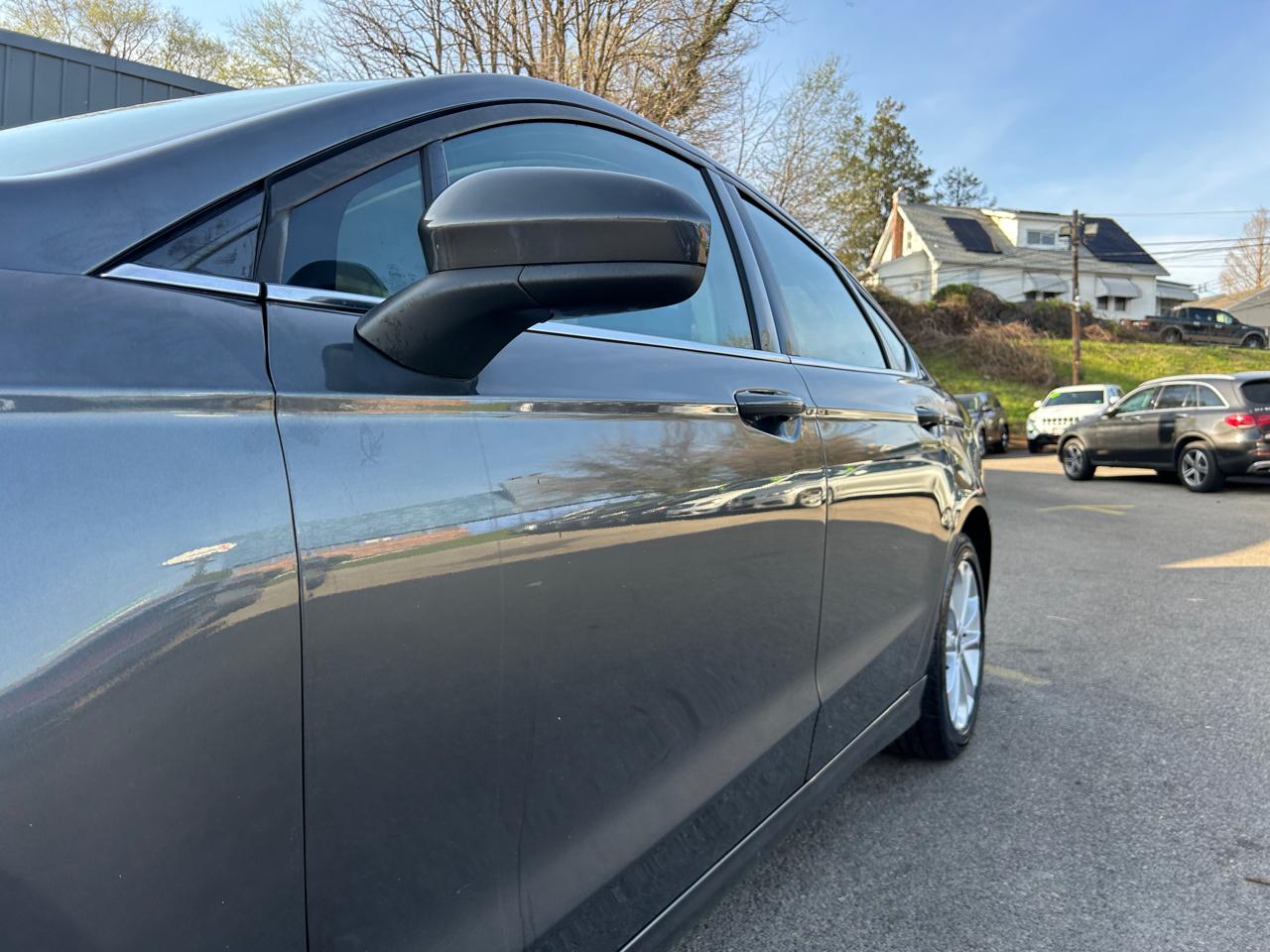 Ford Fusion Hybrid SE FWD 2020