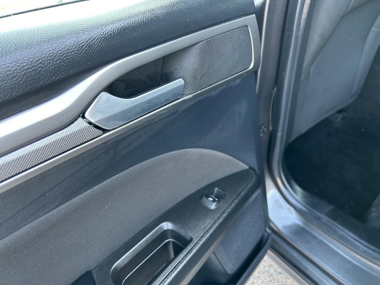 Ford Fusion Hybrid SE FWD 2020