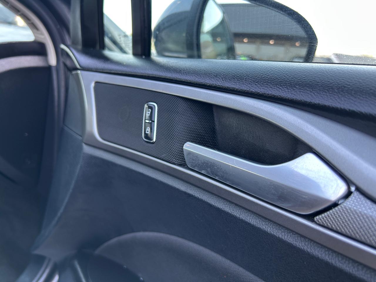 Ford Fusion Hybrid SE FWD 2020