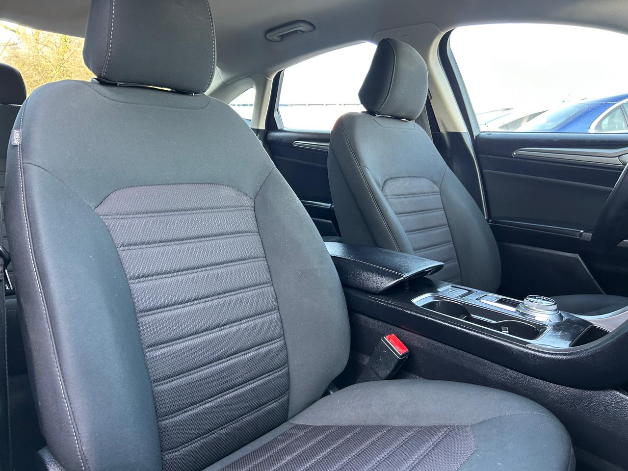 Ford Fusion Hybrid SE FWD 2020