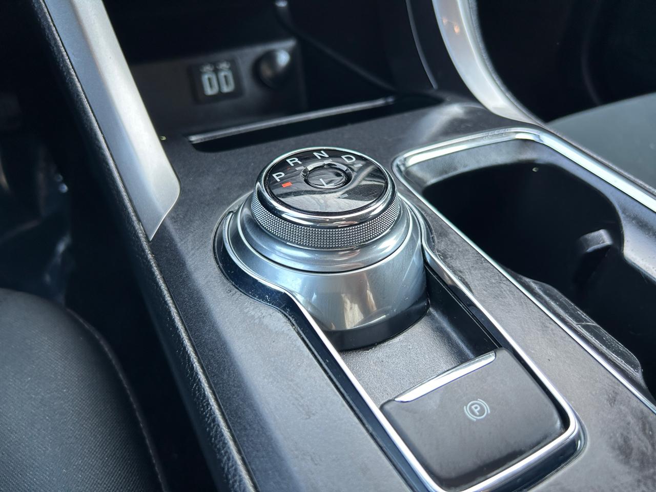 Ford Fusion Hybrid SE FWD 2020