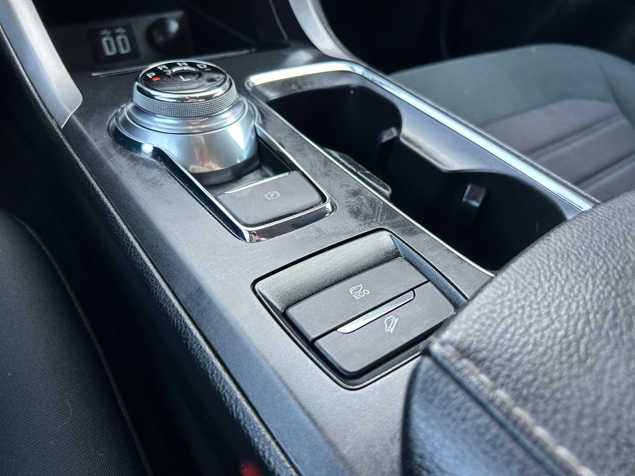 Ford Fusion Hybrid SE FWD 2020