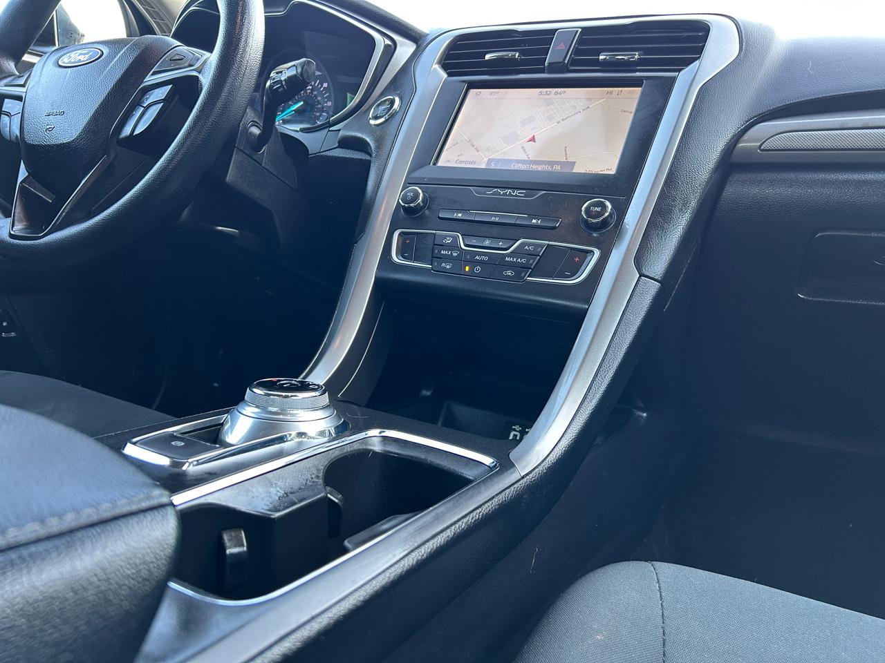 Ford Fusion Hybrid SE FWD 2020