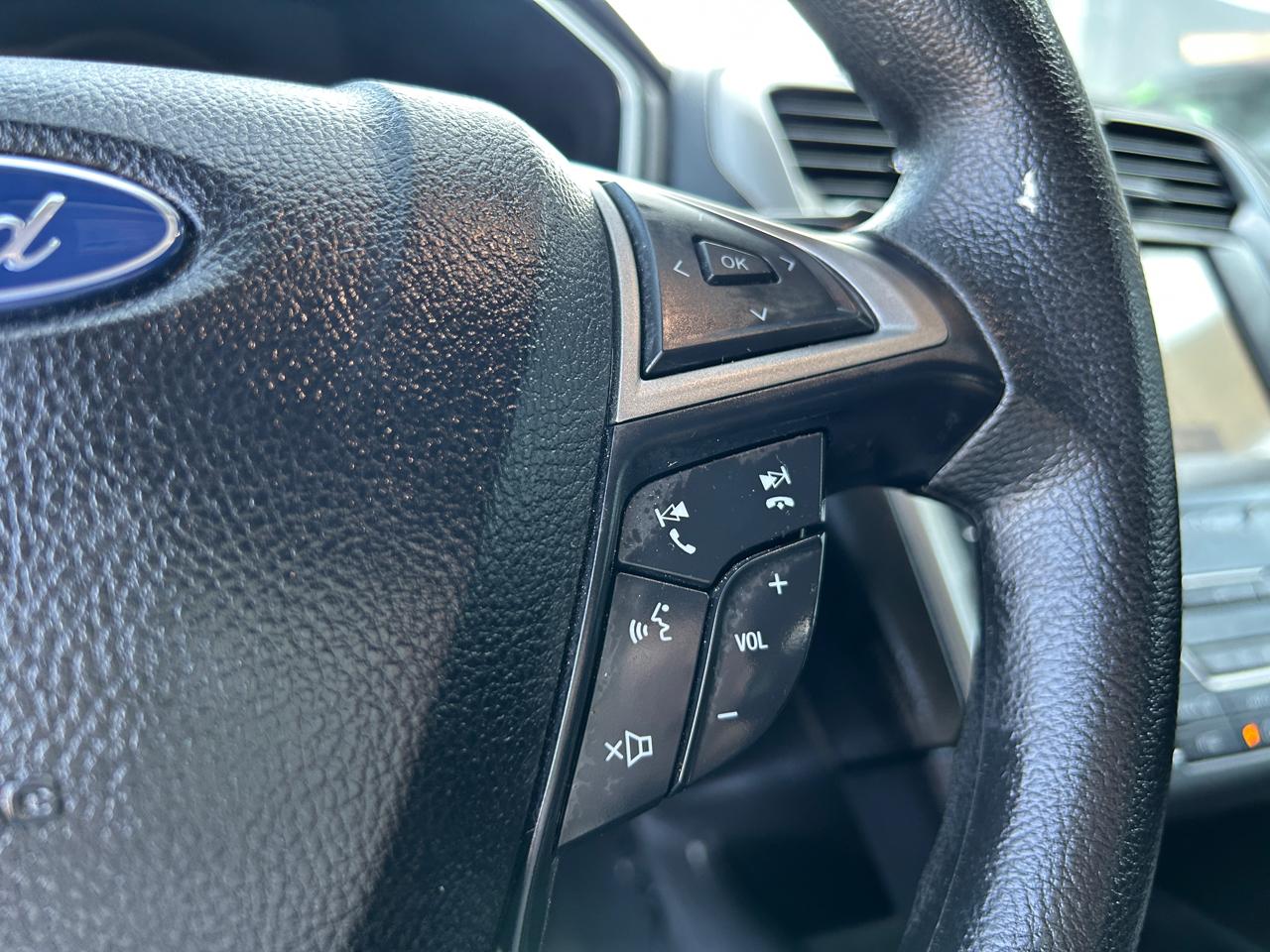 Ford Fusion Hybrid SE FWD 2020