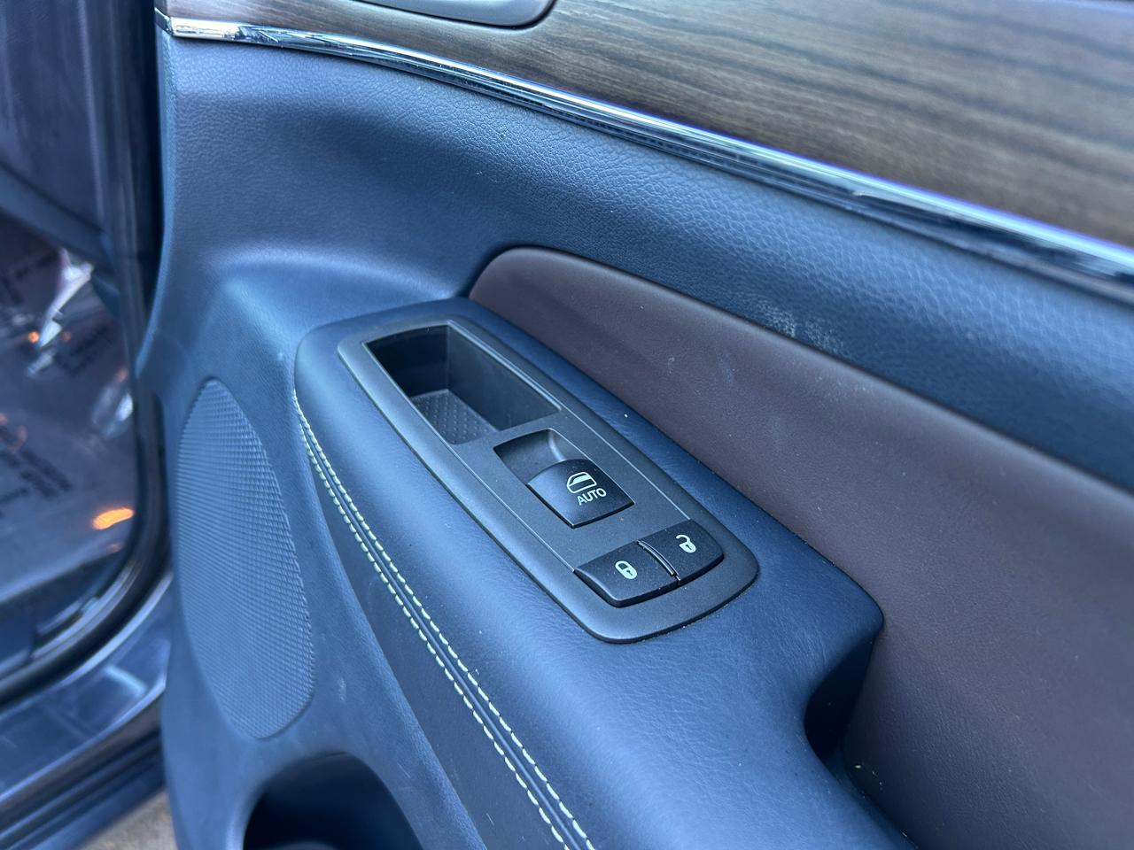 Jeep Grand Cherokee 4WD 4dr Overland 2015