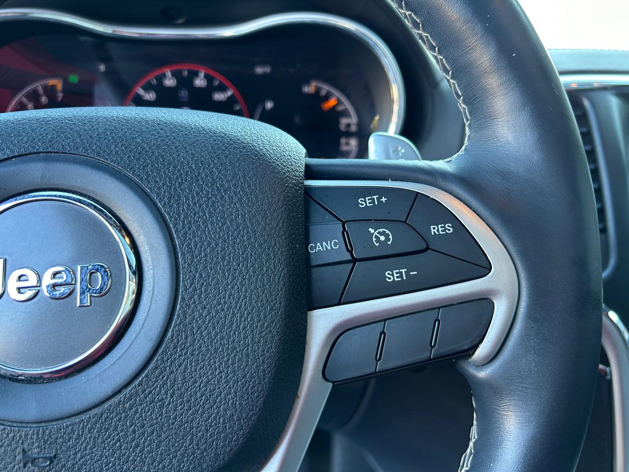 Jeep Grand Cherokee 4WD 4dr Overland 2015