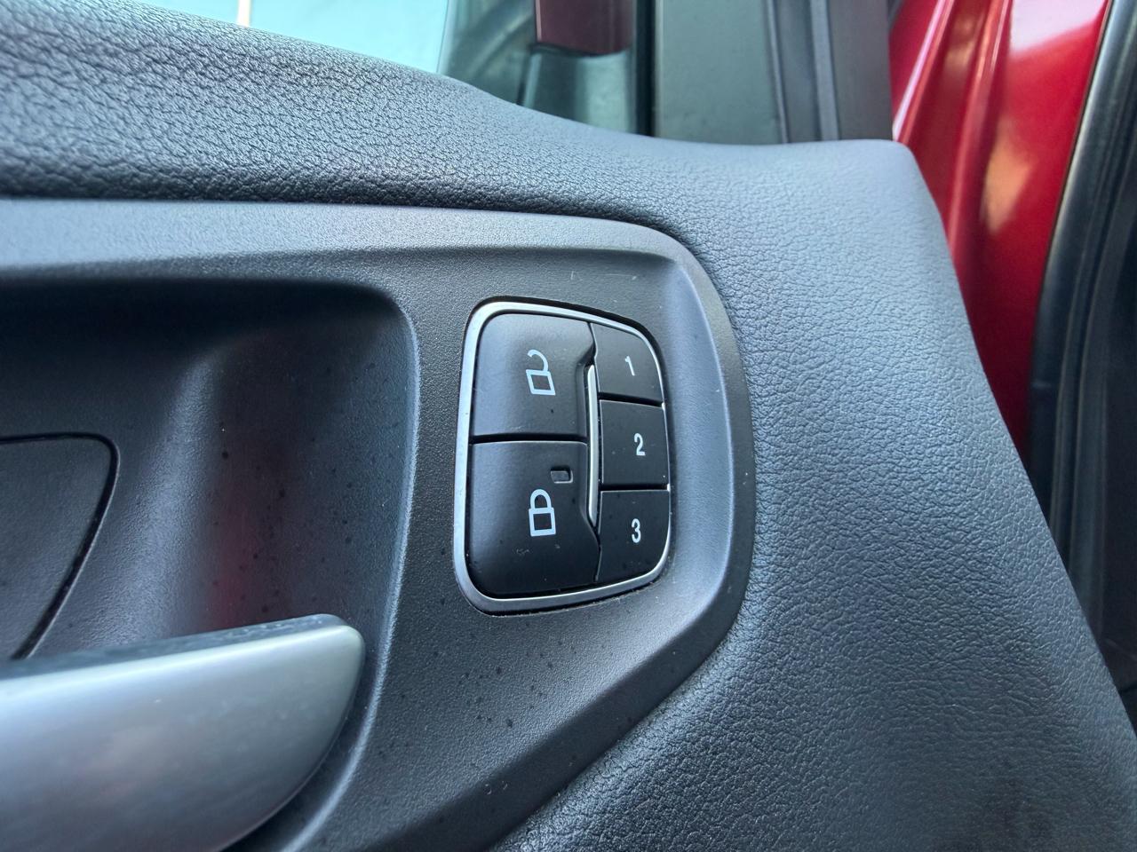 Ford Escape Titanium FWD 2017