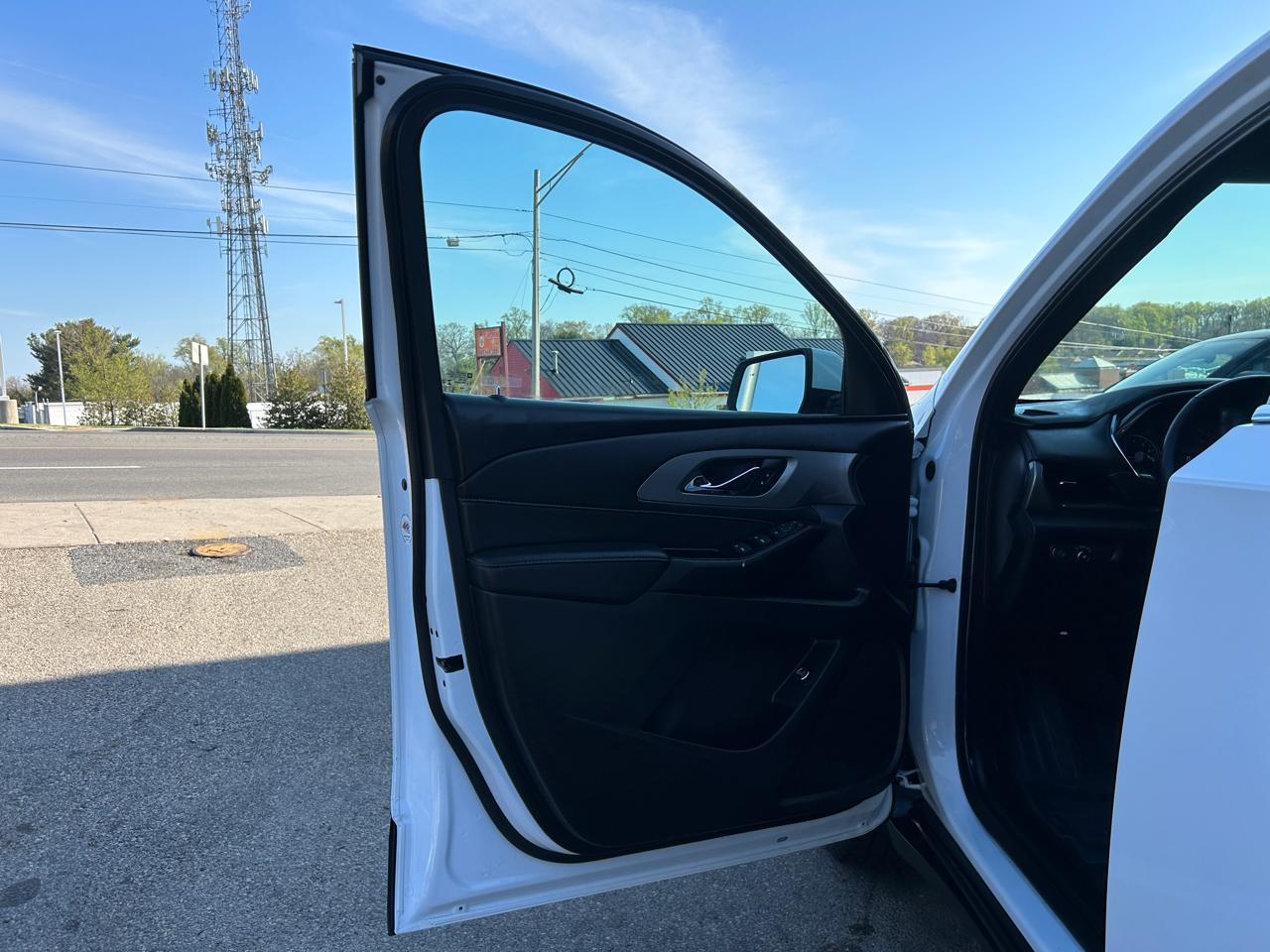 Chevrolet Traverse FWD 4dr LT Leather 2023