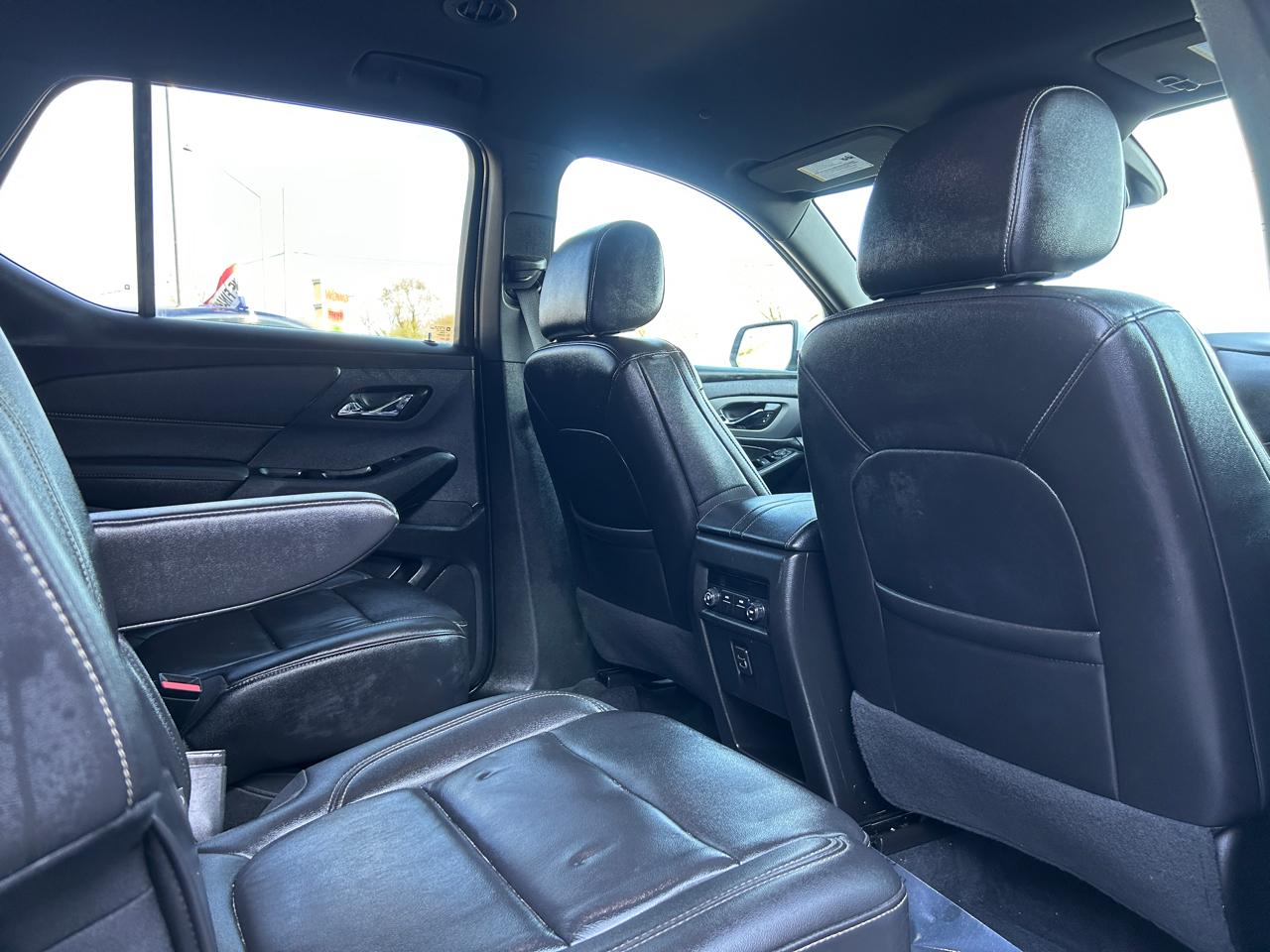 Chevrolet Traverse FWD 4dr LT Leather 2023