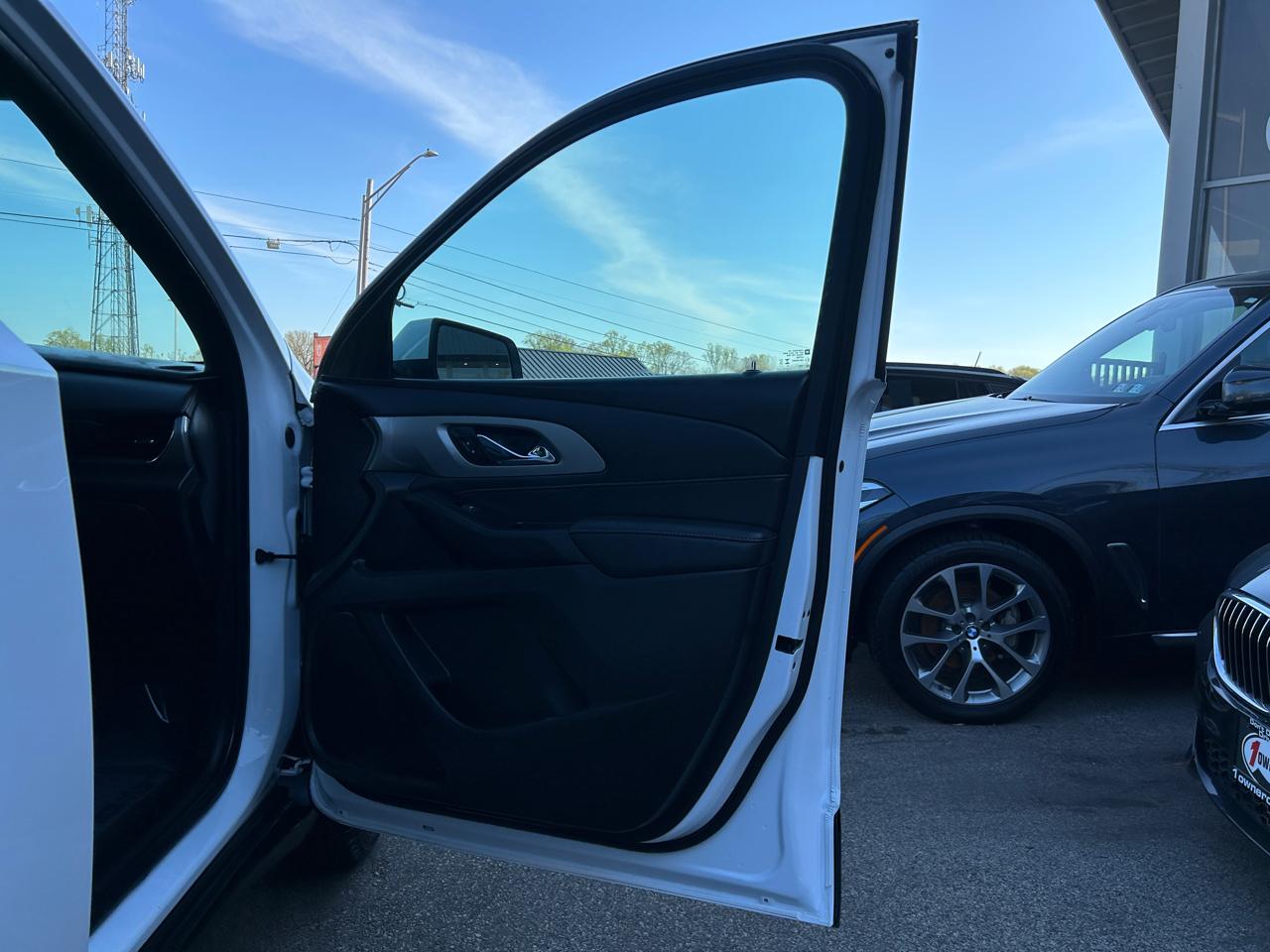 Chevrolet Traverse FWD 4dr LT Leather 2023