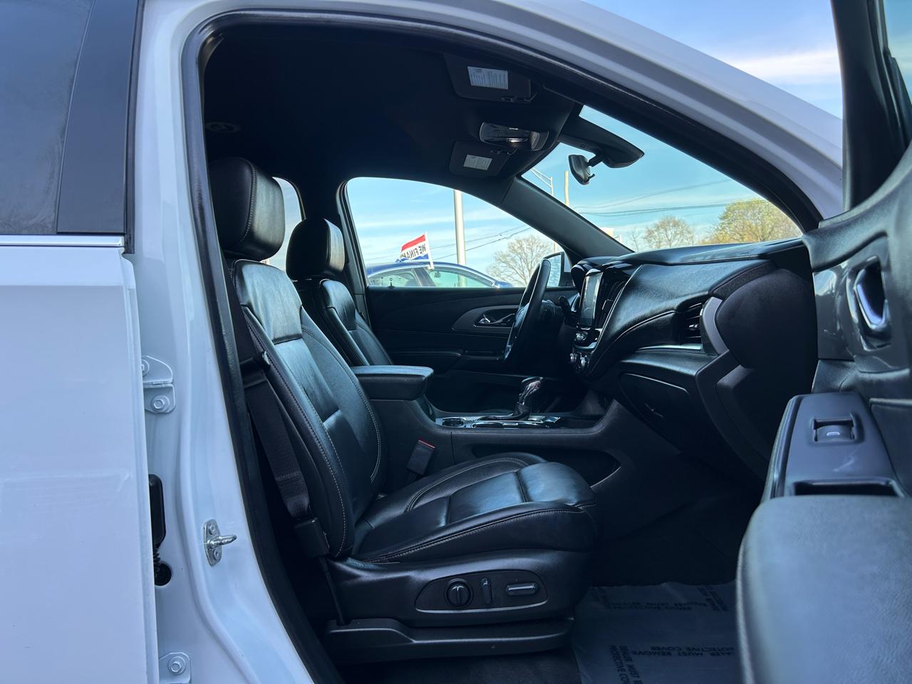 Chevrolet Traverse FWD 4dr LT Leather 2023